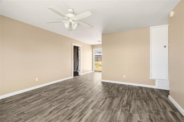 2512 Yorkshire Avenue, Moore, OK 73160