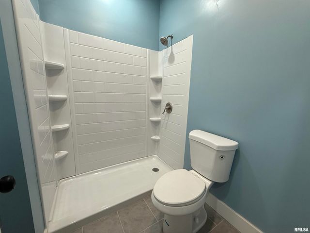 112 E GIFT Avenue, Peoria, IL 61603