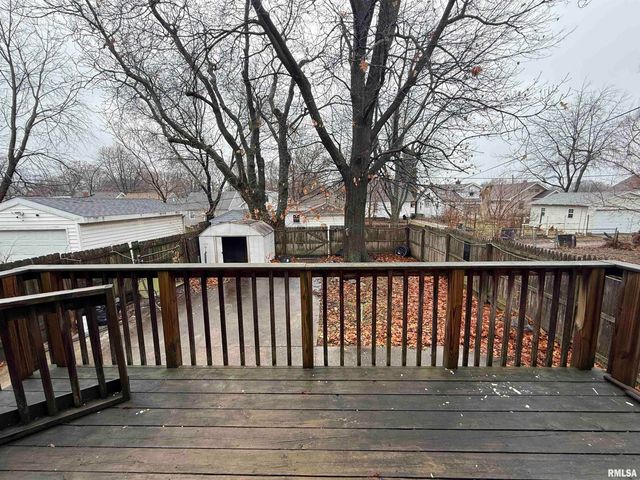 112 E GIFT Avenue, Peoria, IL 61603