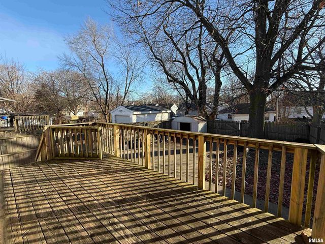 112 E GIFT Avenue, Peoria, IL 61603