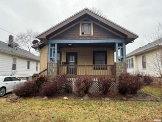 112 E GIFT Avenue, Peoria, IL 61603