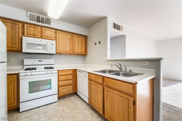 5710 East Tropicana Avenue 2148, Las Vegas, NV 89122