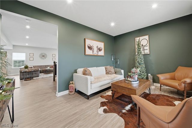 3345 Sandgate Street NW, North Canton, OH 44720