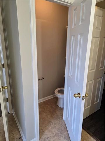 585 Chapel Walk Lane, Lawrenceville, GA 30045