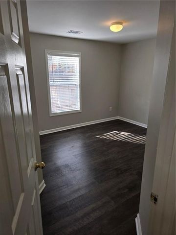 585 Chapel Walk Lane, Lawrenceville, GA 30045