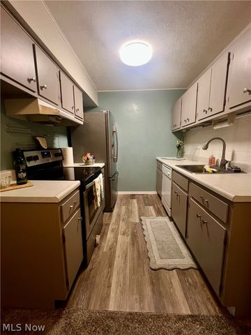 16480 W Heather Lane 304, Middleburg Heights, OH 44130