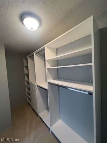 16480 W Heather Lane 304, Middleburg Heights, OH 44130