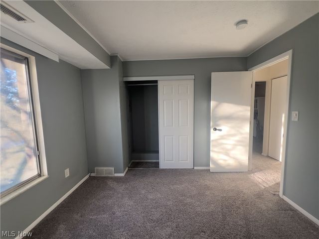 16480 W Heather Lane 304, Middleburg Heights, OH 44130