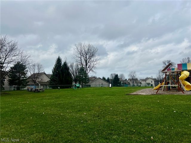 16480 W Heather Lane 304, Middleburg Heights, OH 44130