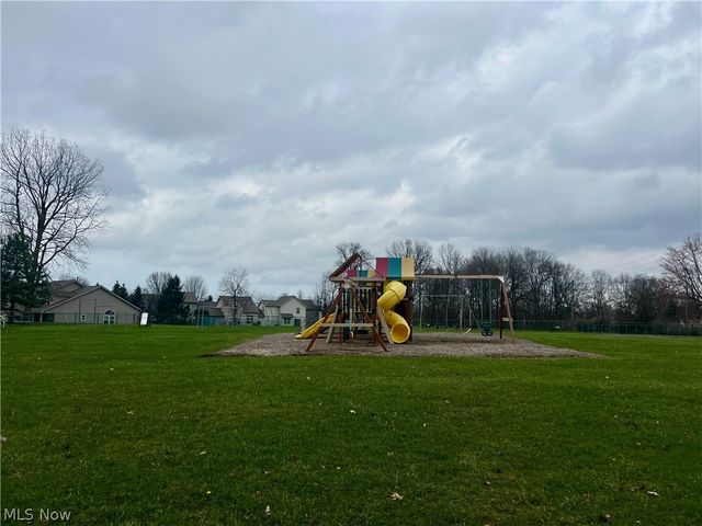 16480 W Heather Lane 304, Middleburg Heights, OH 44130