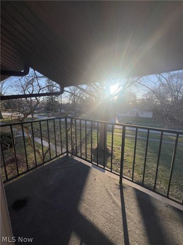 16480 W Heather Lane 304, Middleburg Heights, OH 44130