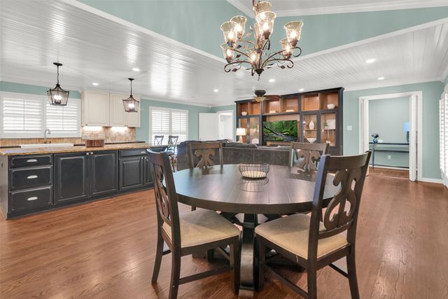 2019 Loy Lake Road, Denison, TX 75020