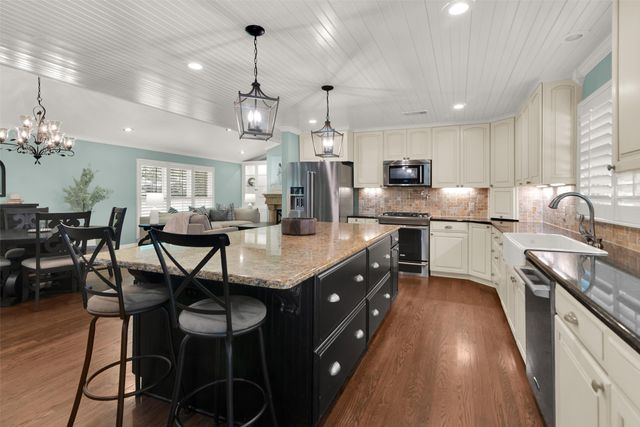 2019 Loy Lake Road, Denison, TX 75020