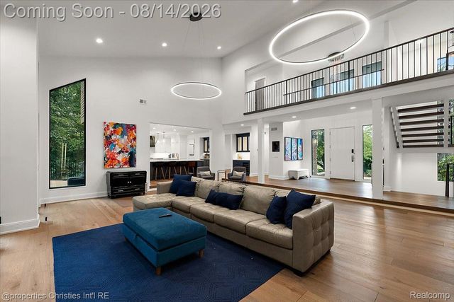 4740 W Wickford, Bloomfield Hills, MI 48302
