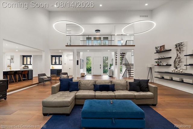 4740 W Wickford, Bloomfield Hills, MI 48302