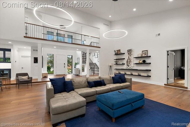 4740 W Wickford, Bloomfield Hills, MI 48302