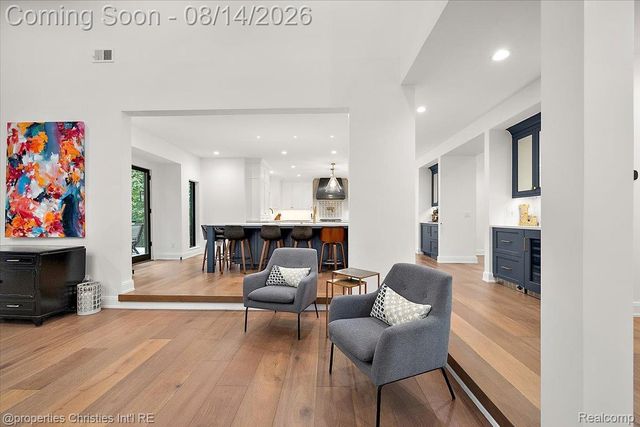4740 W Wickford, Bloomfield Hills, MI 48302