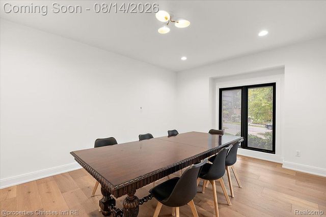 4740 W Wickford, Bloomfield Hills, MI 48302