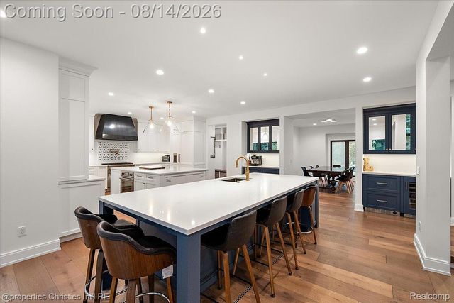 4740 W Wickford, Bloomfield Hills, MI 48302