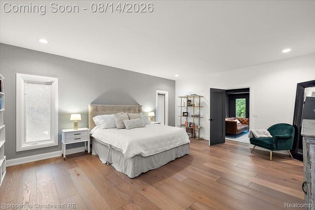 4740 W Wickford, Bloomfield Hills, MI 48302