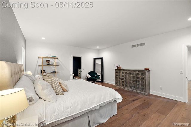 4740 W Wickford, Bloomfield Hills, MI 48302