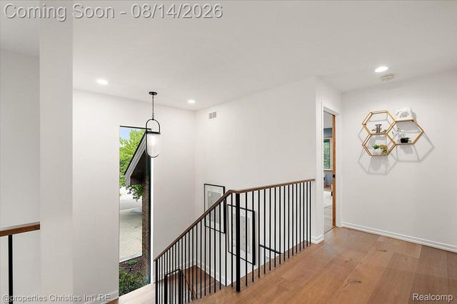 4740 W Wickford, Bloomfield Hills, MI 48302