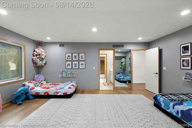 4740 W Wickford, Bloomfield Hills, MI 48302