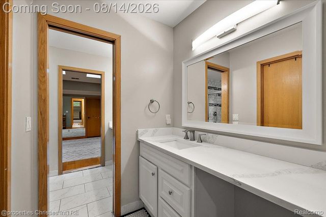 4740 W Wickford, Bloomfield Hills, MI 48302