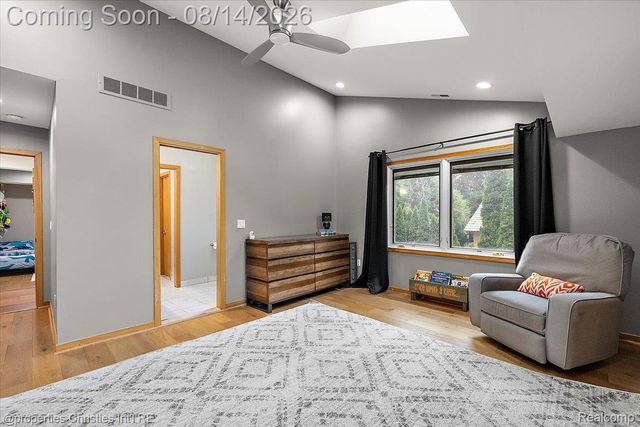 4740 W Wickford, Bloomfield Hills, MI 48302