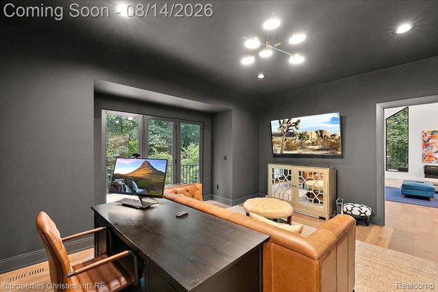 4740 W Wickford, Bloomfield Hills, MI 48302