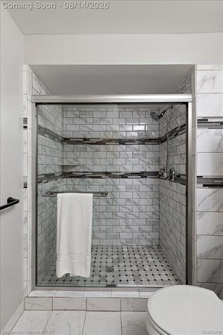 4740 W Wickford, Bloomfield Hills, MI 48302