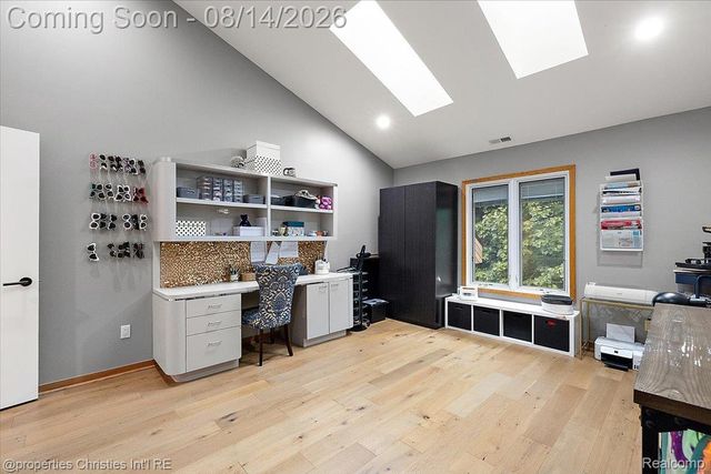 4740 W Wickford, Bloomfield Hills, MI 48302