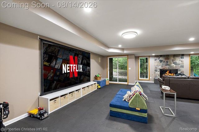 4740 W Wickford, Bloomfield Hills, MI 48302