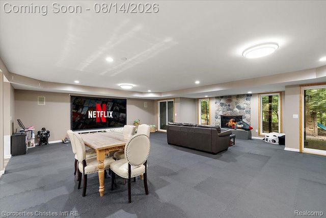 4740 W Wickford, Bloomfield Hills, MI 48302