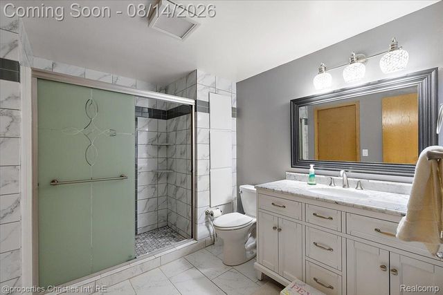 4740 W Wickford, Bloomfield Hills, MI 48302