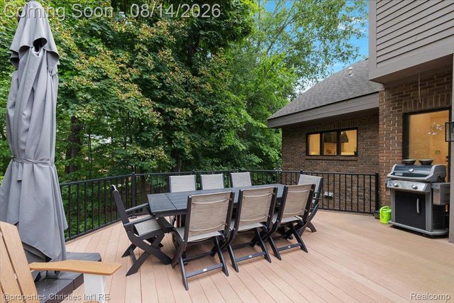 4740 W Wickford, Bloomfield Hills, MI 48302