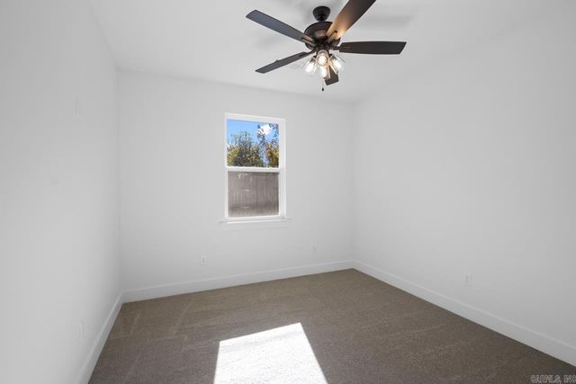 3881 Spencer Crossing Drive, Benton, AR 72019