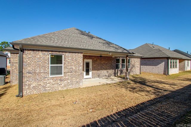 3881 Spencer Crossing Drive, Benton, AR 72019