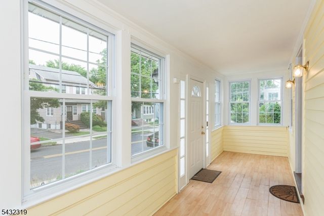 85 Jacoby St, Maplewood Twp., NJ 07040