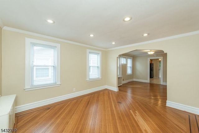 85 Jacoby St, Maplewood Twp., NJ 07040
