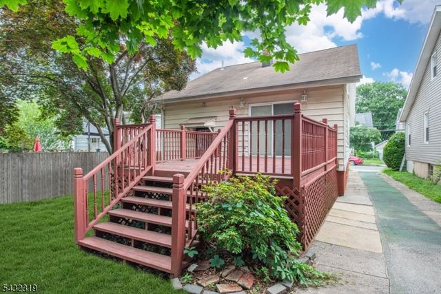 85 Jacoby St, Maplewood Twp., NJ 07040