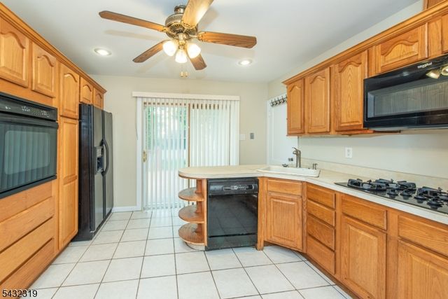 85 Jacoby St, Maplewood Twp., NJ 07040