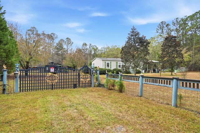 388 Rebel Lane, Cottageville, SC 29435