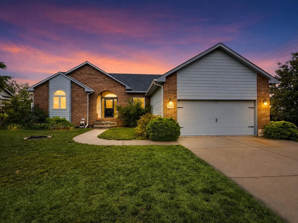 4602 N Spyglass, Wichita, KS 67226