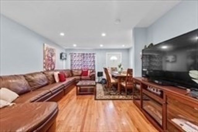 115 Ames St, Brockton, MA 02302