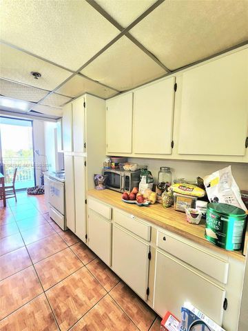 210 174th St 714, Sunny Isles Beach, FL 33160