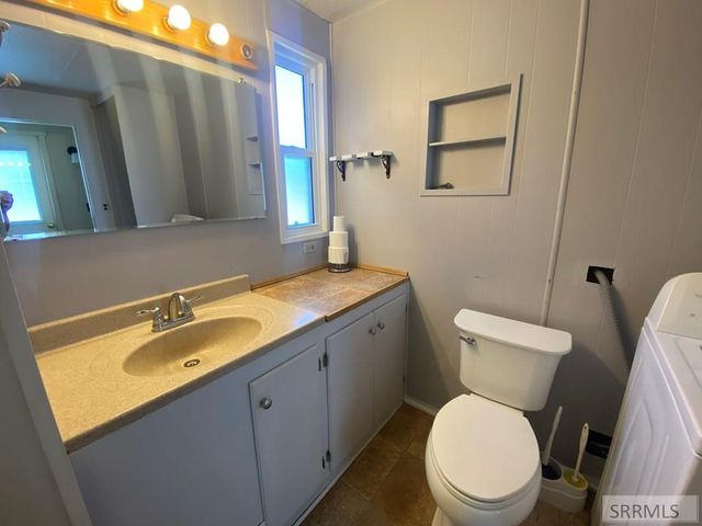 120 E Valley Avenue, Challis, ID 83226