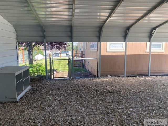 120 E Valley Avenue, Challis, ID 83226