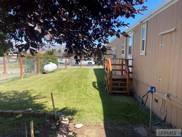 120 E Valley Avenue, Challis, ID 83226