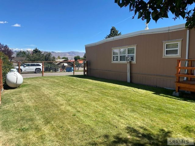 120 E Valley Avenue, Challis, ID 83226